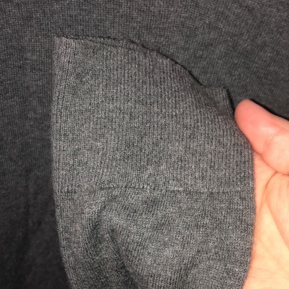 Banana Republic Gray Luxe Sweater Collection in size Large V-neck lightweight - Picture 5 of 6